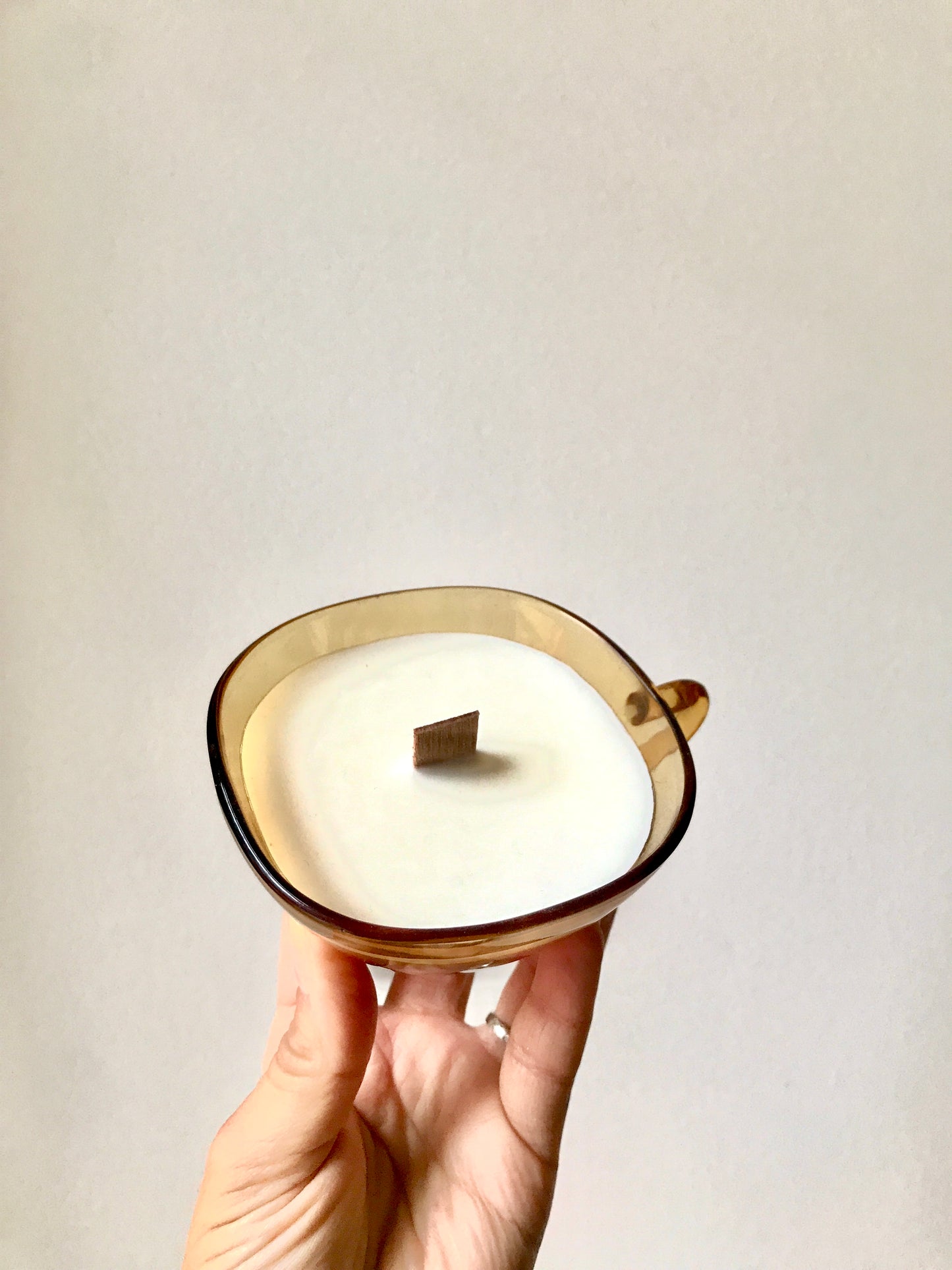 Bougie dans une tasse Duralex