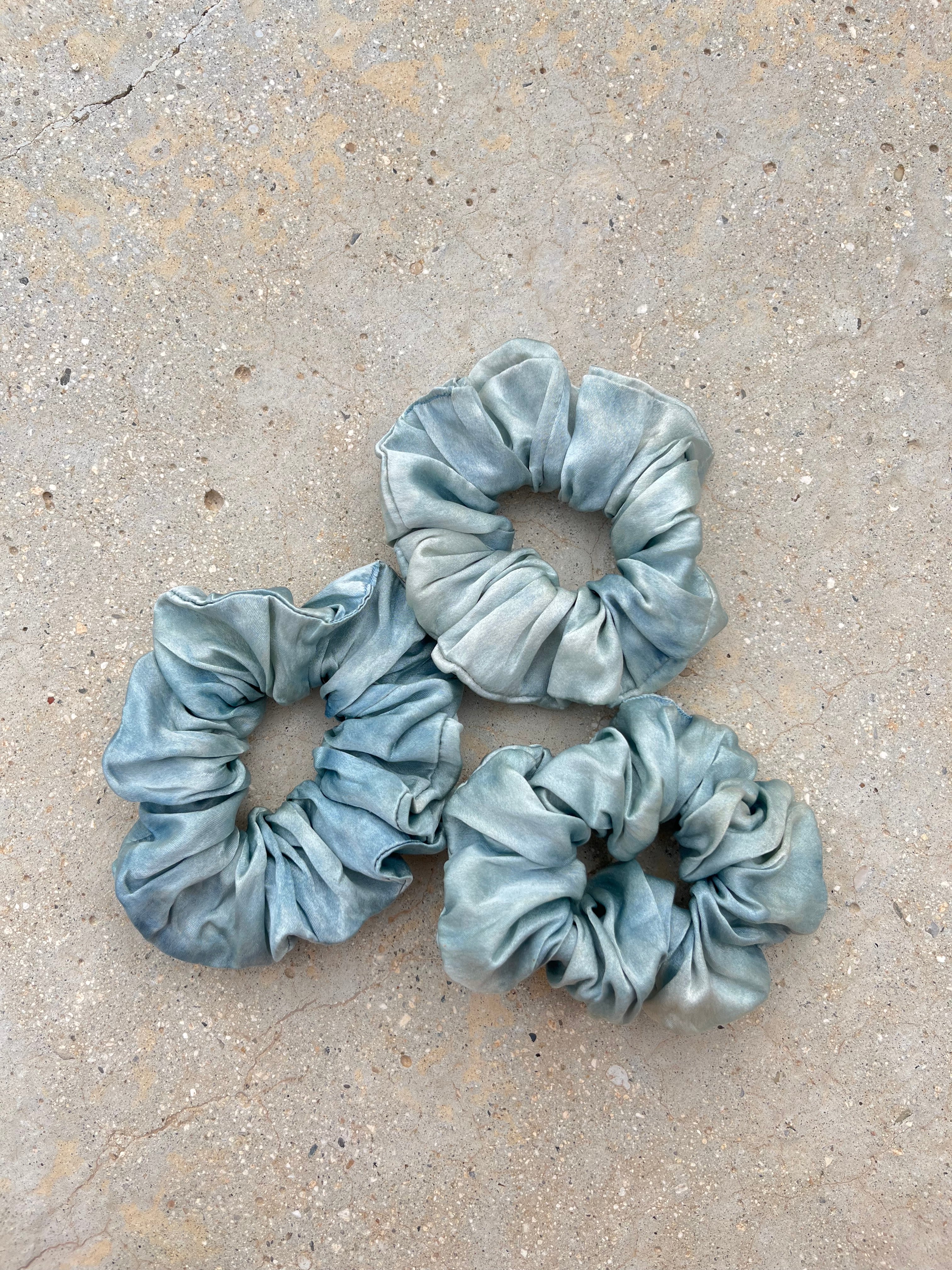 Chouchou en satin de soie bio - Sky