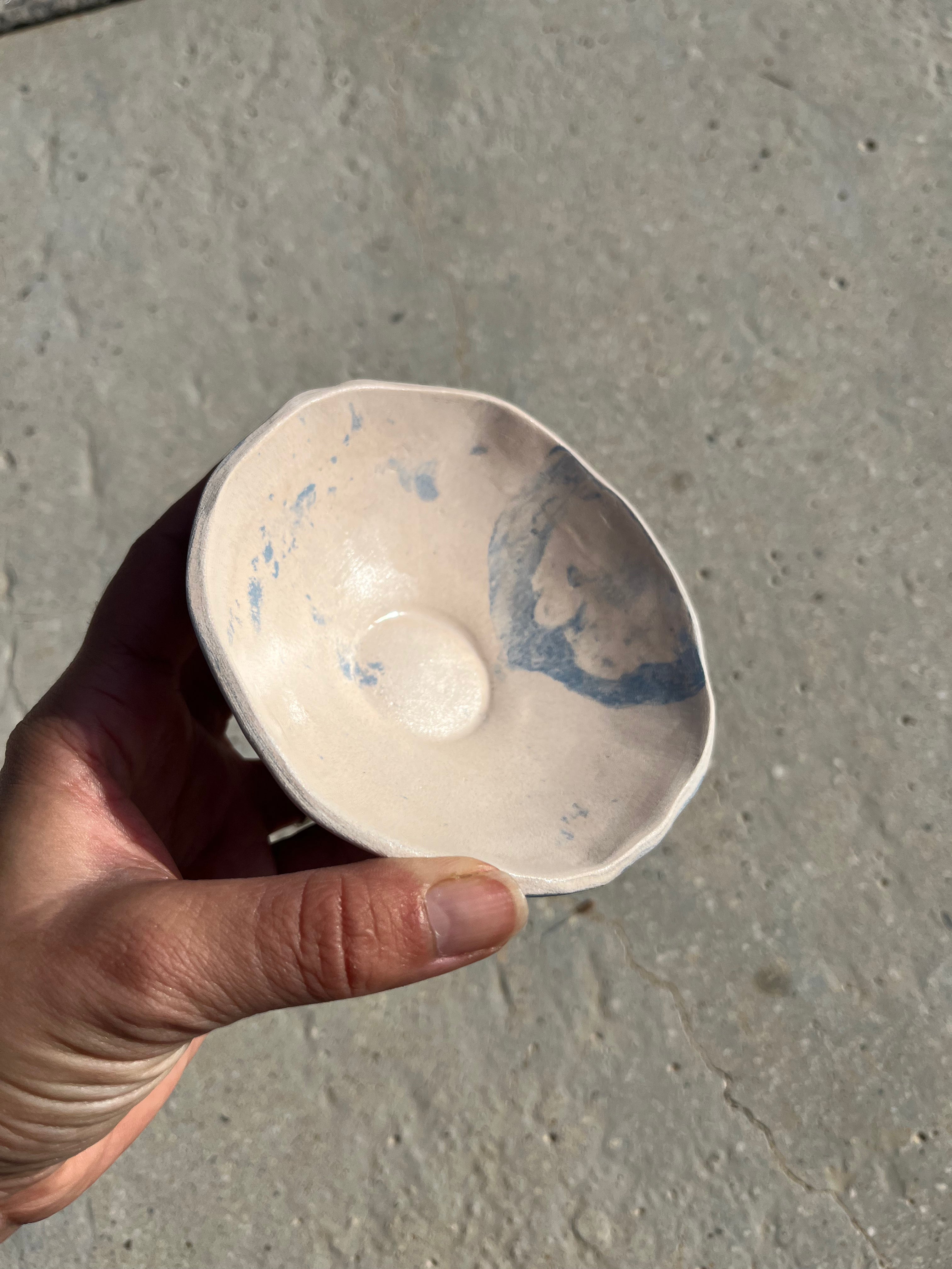 Coupe à dessert en faience - bleue