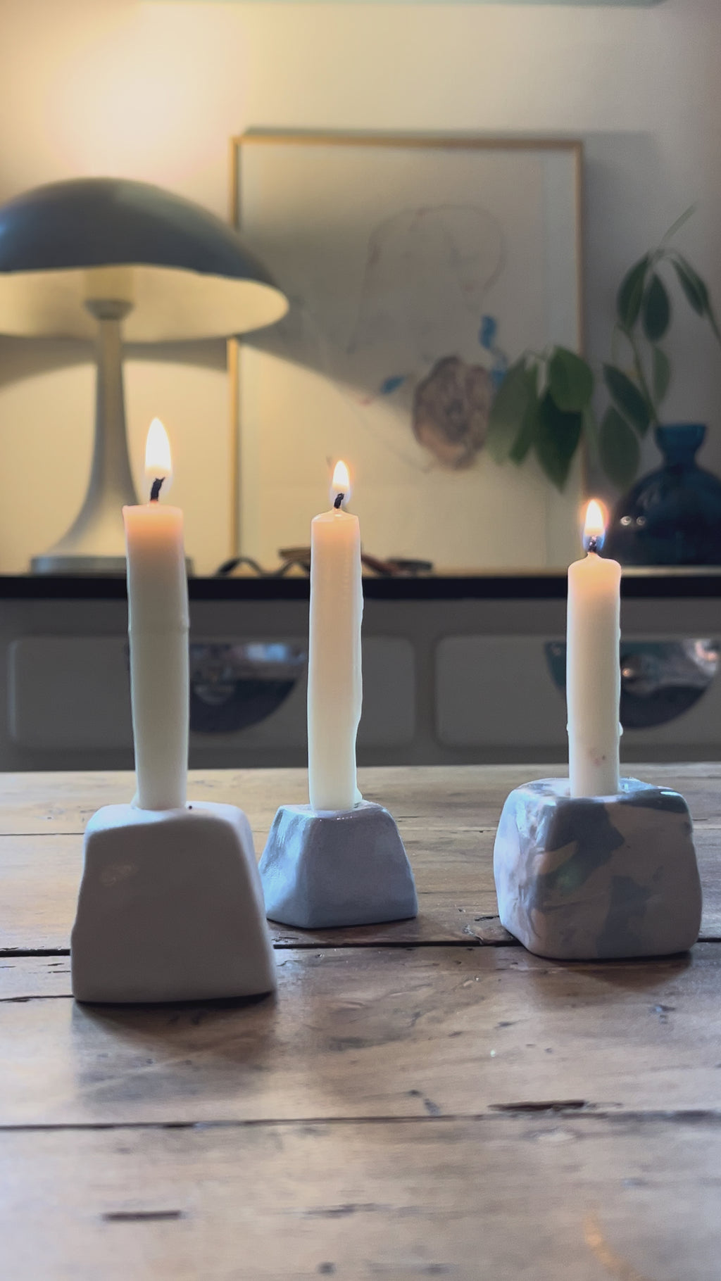 Petit bougeoir en terre mêlée (bleu, blanc ou ocre)